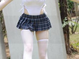 模范学院 – 柳侑绮Sevenbaby带你逛校园，图片合集里的习作满满是青涩的气息