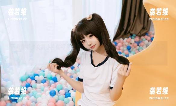 下载爆机少女喵小吉的可爱图集，让你的屏幕闪闪发光，心也随之萌动吧！