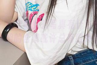 爱尤物 – 这次的女孩写真有什么特别之处？董小姐的合集或许总有意外收获。