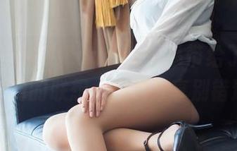 爱蜜社 – 杨紫嫣candy的吊带给了我各种不抑制的联想—图包分享别错过！