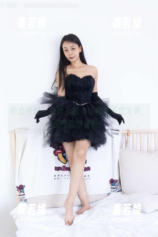 物恋传媒-嘉木 物恋传媒 - 白丝?嘉木让我重新定义美,原图就是催眠!