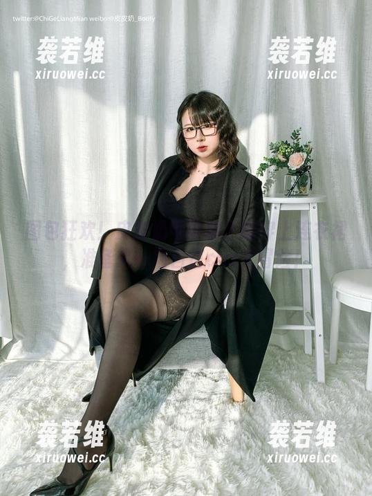 图包狂欢！皮皮奶可可爱了啦穿上连衣裙，准备来一场自信cos大冒险！