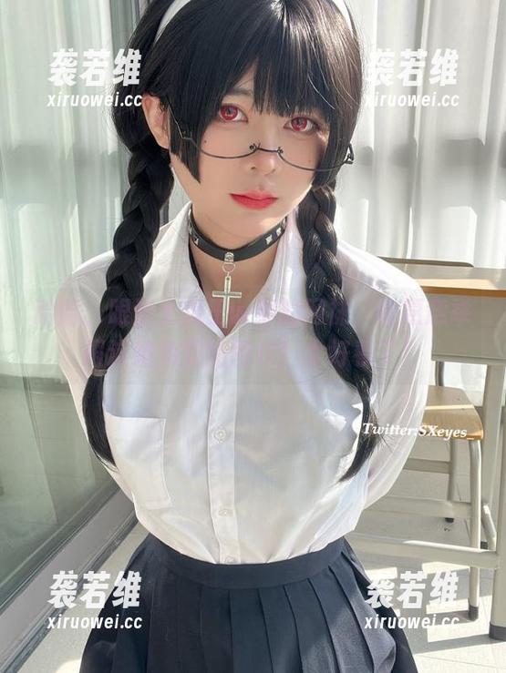 眼酱大魔王w 哈哈,眼酱大魔王w穿的网袜,我愿意举报这组免费的图片!太好看了!