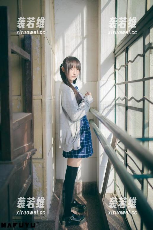 原图这样拍！神乐坂真冬最新作品《肉丝》让人微妙又矛盾