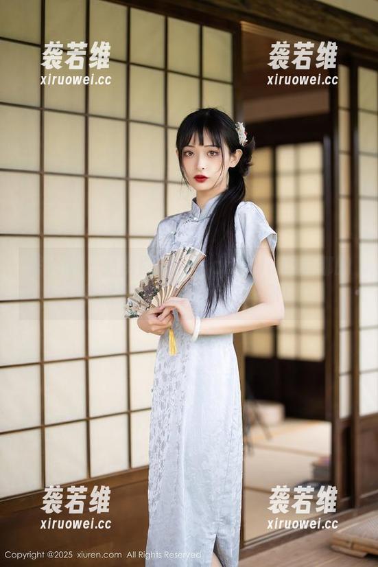 秀人网 - 免费图册！Manuela玛鲁娜的和服秀，臀部亮点在等你！