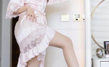 秀人网 – M梦baby的裸足作品：往下看，春天的味道！