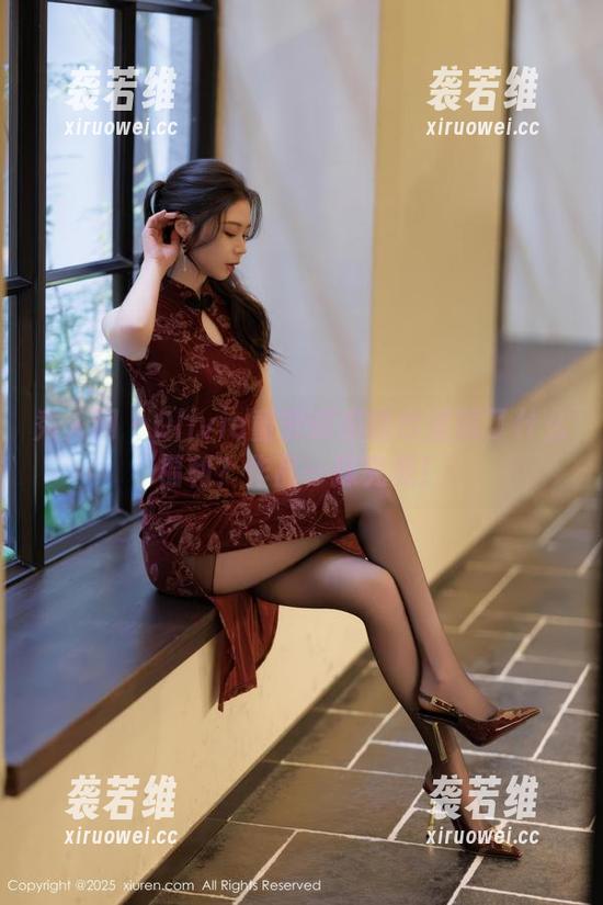 秀人网 - Olivia童安琪在婚纱里藏了什么福利？作品一探究竟！