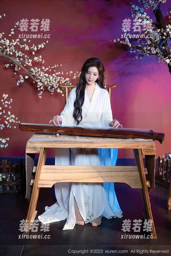 秀人网-伊诺 秀人网 - 敢挑战兔女郎风格?伊诺的高清实力派