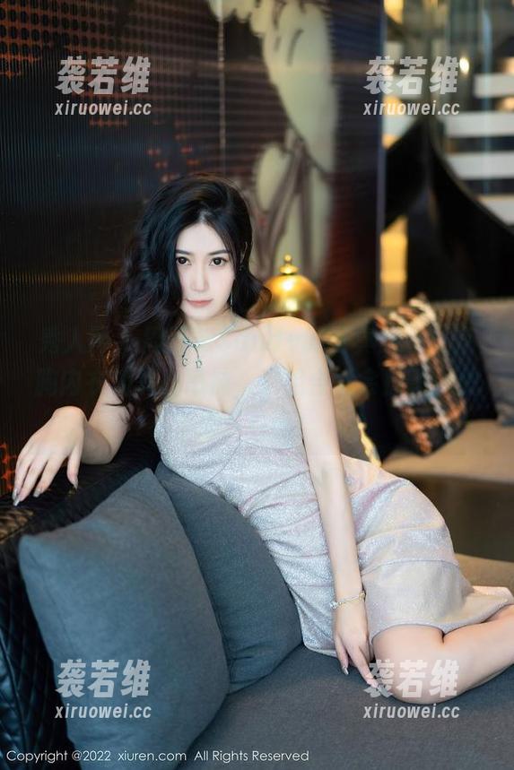 秀人网-周于希Sandy 秀人网 - 周于希Sandy的写真集——束胸内衣加黑丝吊袜,这组合太会撩了,快来下载吧!