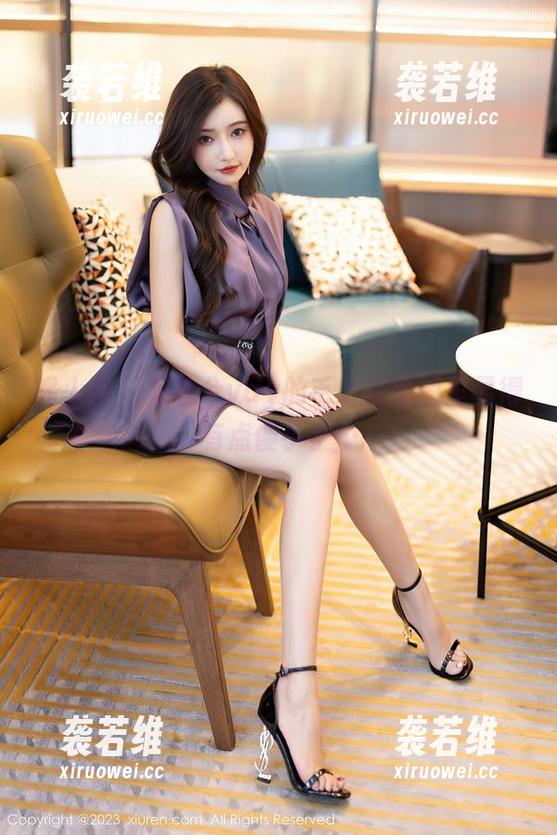 秀人网 - 姚若兮vay的毛衣在原图里显得有点傻乎乎…