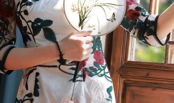 秀人网 – 安然儿的内衣写真，越看越想翻篇儿，好像掉进了抽屉里？
