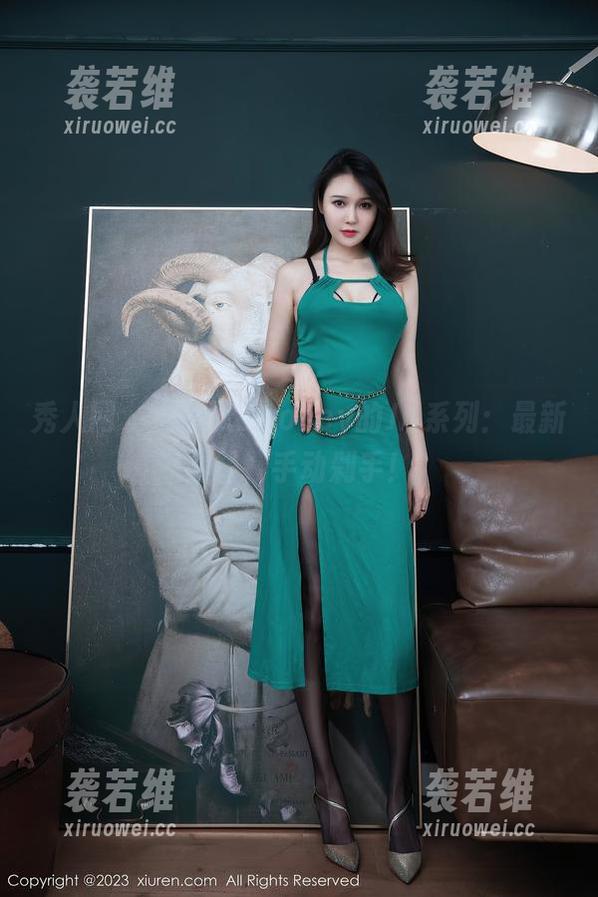 秀人网 - 小蛮妖_honey的JK系列：最新美图，手动剁手！