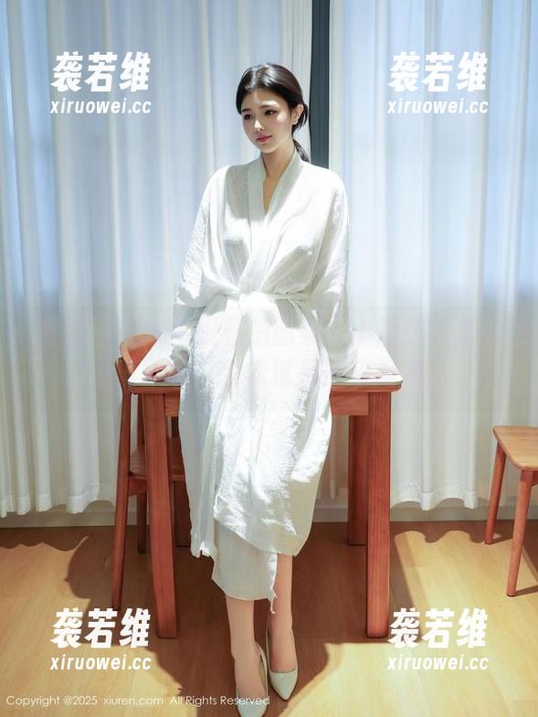 秀人网 - 水手服私拍图集：小逗逗又来了，心里默念“轻松过后再来海浪”。