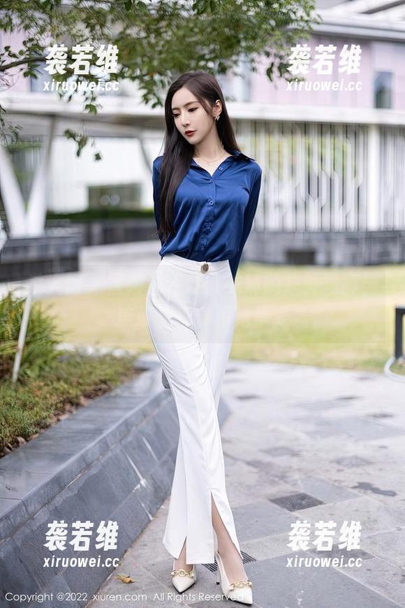 秀人网-猫咪巨臀妹妹 秀人网 - 冒险猫咪巨臀妹妹的户外写真,连草丛都要跟她争宠