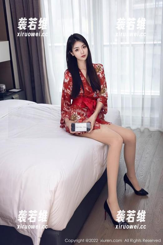 秀人网 - 原图中的少女之旅，王伊纯送上无圣光版的惊喜