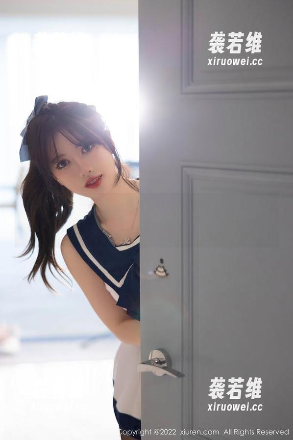 秀人网 - 当璀灿学姐遇上精选写真集：就问有哪个仙女能拒绝这样的美？