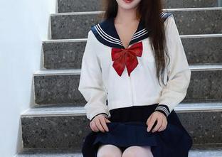 秀人网 – 图库里的“绯月樱”：浴室白色吊带，一件衣服可以这么抓人眼球吗？