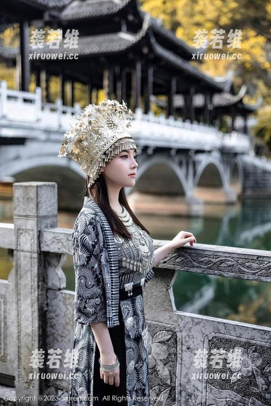秀人网-美七Mia 秀人网 - 双人照?美七Mia你这是要打造高清风格画廊吗?