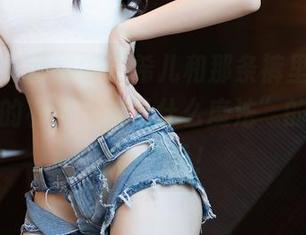 秀人网 – 苗条的艾希儿和那条裤里丝，观看时真的有种“这是什么魔法”的错觉，原图真香！
