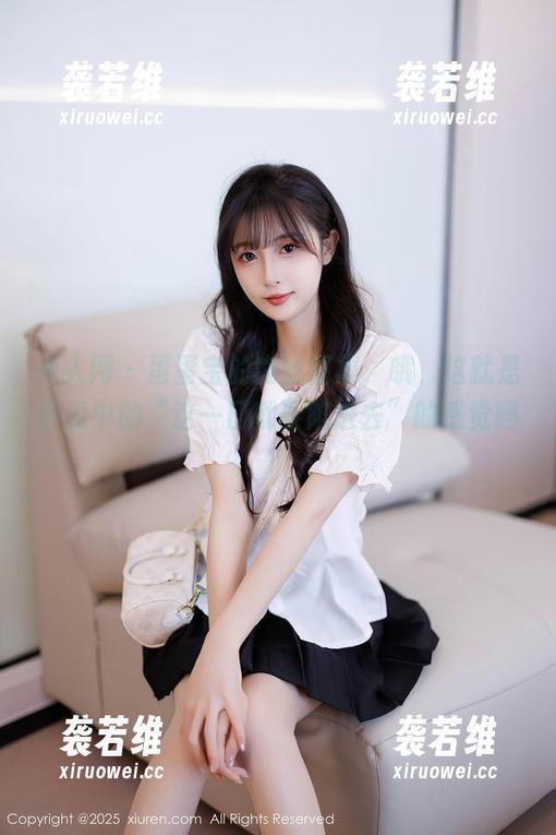 秀人网-蛋蛋宝 秀人网 - 蛋蛋宝的肉丝图集,哦,这就是传说中的“这一口就要陷进去”的感觉吗?