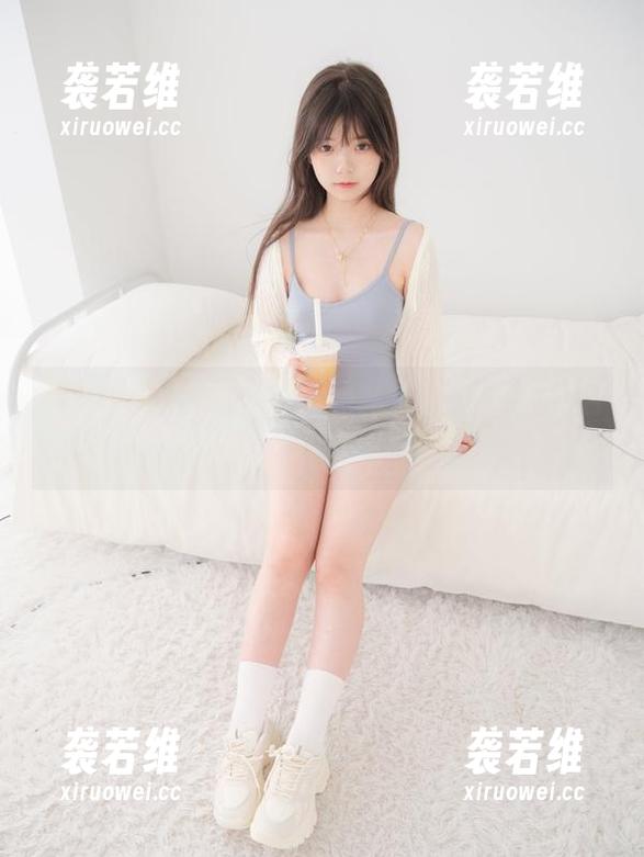 紧急企划 - 追踪奶昔的私人摄影，长腿居然这样撩人。
