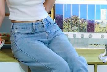 绮梦摄影 – 莹莹的居家写真集：这高清让人不由得多看几眼