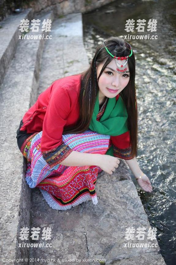 美媛馆-Manuela玛鲁娜 美媛馆 - Manuela玛鲁娜的游泳池边写真,写真浪漫还是息肉!