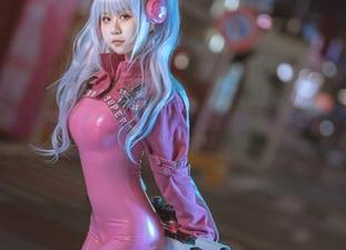 写真时刻：萌芽儿o0校服版的“捉迷藏”