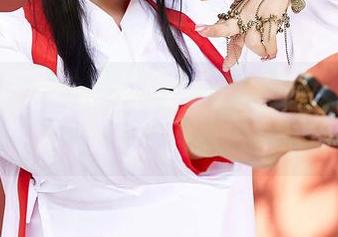 蜜桃社 – 作品里的木奈奈，藏着什么不为人知的秘密？
