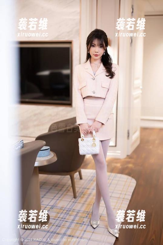 语画界-cherry绯月樱 语画界 - 看cherry绯月樱如何用福利图集把紫色雪白美腿玩出新高度!
