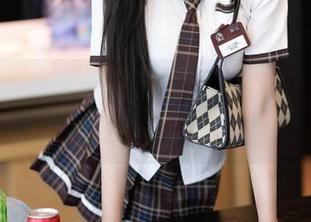 语画界 – 唐宁宁学妹合集在网盘，翻开每一页都像是有点微妙的感觉。