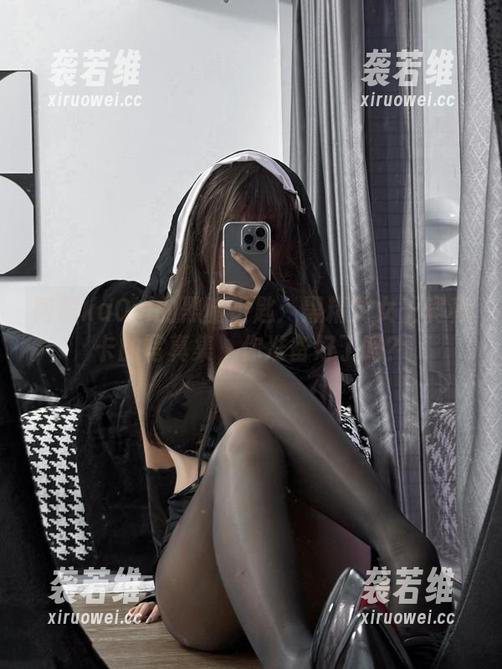 阿薰kaOri的黑暗钥匙：黑精灵女王奥利卡的写真集，你准备好了吗？