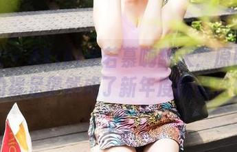 青豆客 – Akiki朱若慕嗨翻天：原图更新，她的裸足俨然成了新年度的趋势信号！