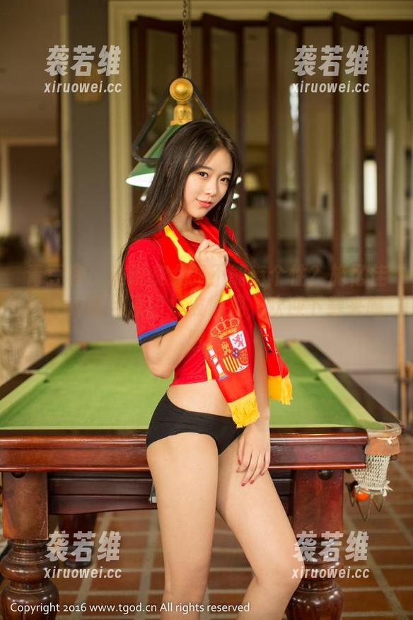 青豆客 - 谁说兔女郎不能有个性？施忆佳Kitty酱用原图打破常规，欢迎下载来瞧瞧！