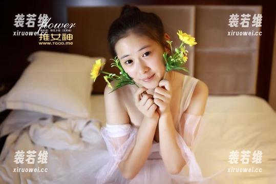 青豆客 - 红裙的味道，梦娜Vanessa的全套图片，尽情让人遐想。