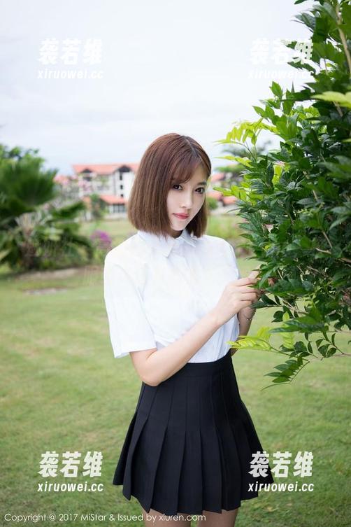魅妍社-刘奕宁Lynn 魅妍社 - 高清图库里的刘奕宁Lynn,校服或许还有其他含义吧!