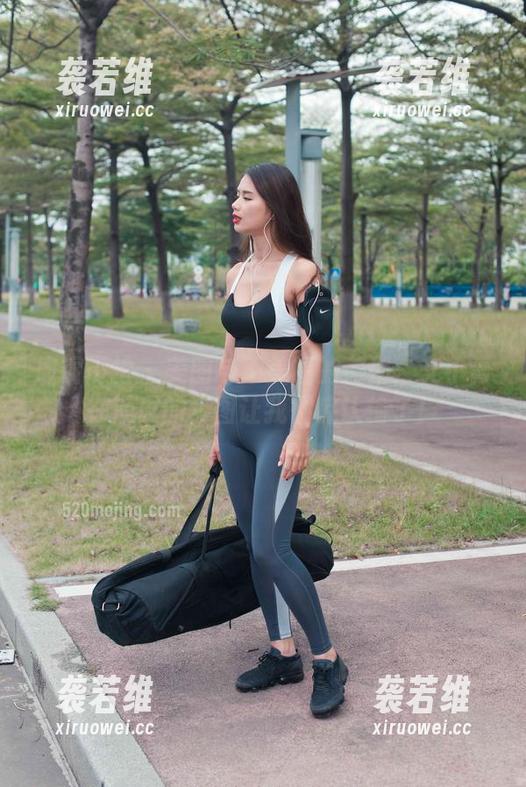 魔镜街拍-艾小青 魔镜街拍 - 美图与不美图的差别:艾小青在漫展的套图让我彻底认输了!
